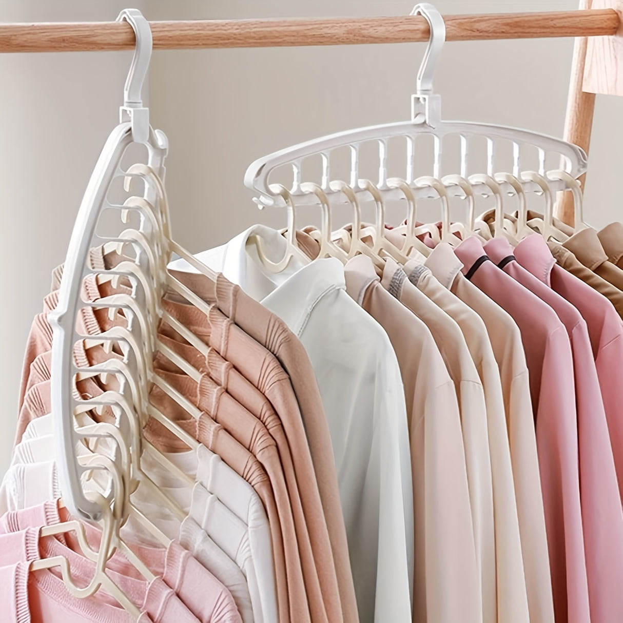 Rotating 11-Hole Hanger Storage Rack