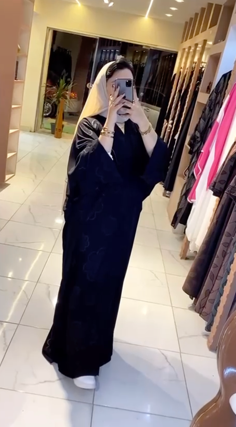 Elegant Classic Abaya